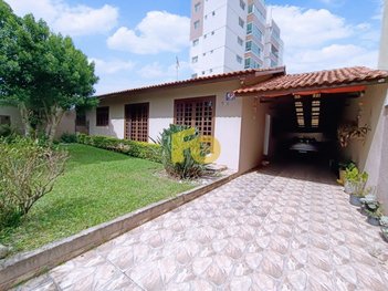 house em Rua Antônio Florêncio Guimarães, Silveira da Motta - São José dos Pinhais - PR