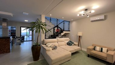 house em Rua Voluntário Benedito Sérgio, Parque São Cristóvão - Taubaté - SP