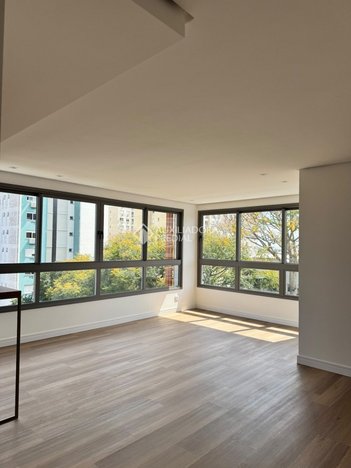 apartment em Rua Artur Fabião Carneiro, Passo da Areia - Porto Alegre - RS