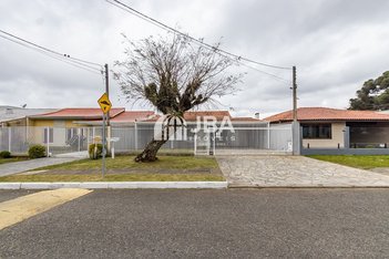 house em Rua do Camacuan, Uberaba - Curitiba - PR