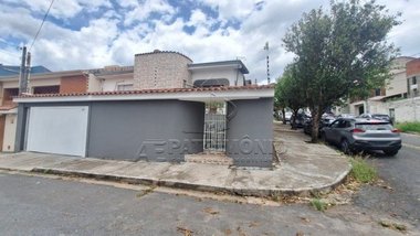 house em Rua Lins, Jardim Leocádia - Sorocaba - SP