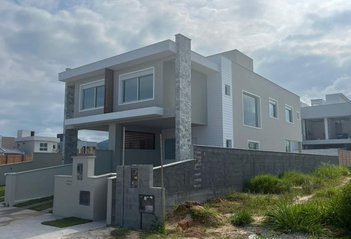 house em Rua Jardim dos Eucaliptos, Campeche - Florianópolis - SC