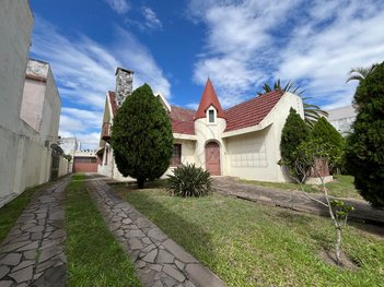 house em Avenida Cidade de Pelotas, Cidade Nova - Rio Grande - RS
