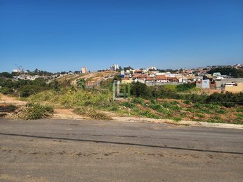 land_lot em Rua Vitorino Vieira Santana, Parque Petrópollis - Várzea Paulista - SP