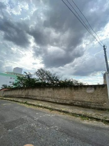 land_lot em Rua Doutor Cinyras Ladeira, Heliópolis - Belo Horizonte - MG