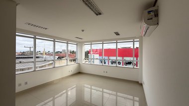 office em Rua Venâncio Aires, Niterói - Canoas - RS