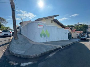 house em Rua Doutor José Adriano Marrey Junior, Vila Padovan - Botucatu - SP