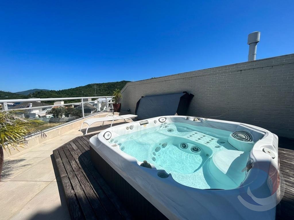 1 - Jacuzzi