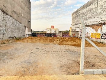 land_lot em Rua Coronel Nogueira Padilha, Vila Hortência - Sorocaba - SP