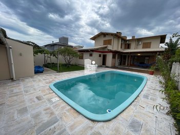 house em Rua Octávio Lebarbenchon, Córrego Grande - Florianópolis - SC