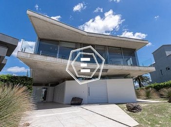 house em Rua Rio Jacuí, Centro - Xangri-Lá - RS