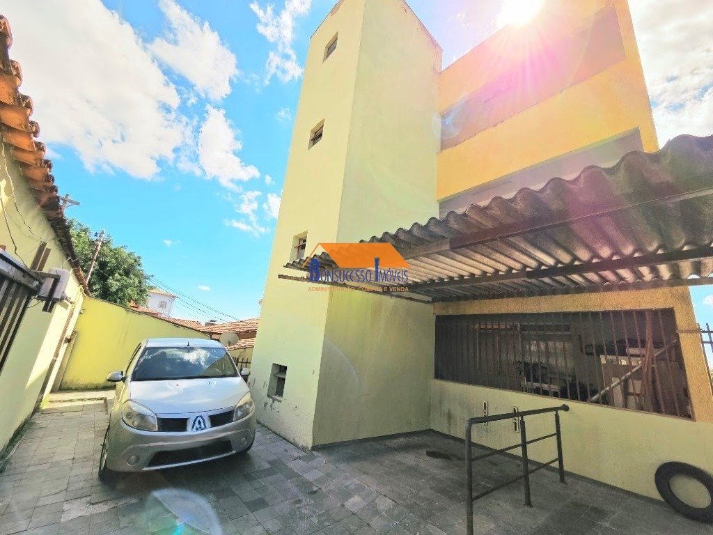 Apartamento com 3 quartos — Jardim Guanabara, Belo Horizonte