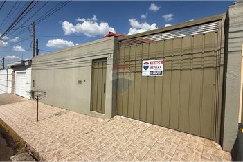 house em Rua Flávio Benincasa, Conjunto Residencial Souza Santos - Botucatu - SP