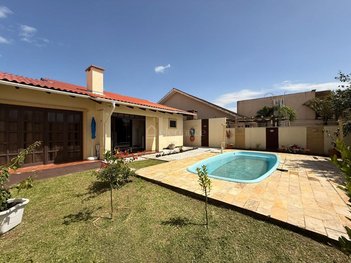 house em Rua Rio Apucaé, Centro - Xangri-Lá - RS