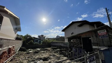 land_lot em Rua Tiradentes, Centro - Penha - SC