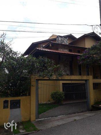 house em Servidão Ruth Bastos de Oliveira, Lagoa da Conceição - Florianópolis - SC