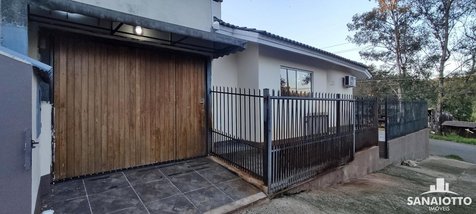 house em Rua Padre Eduardo Bogo, São Francisco - Santa Rosa - RS