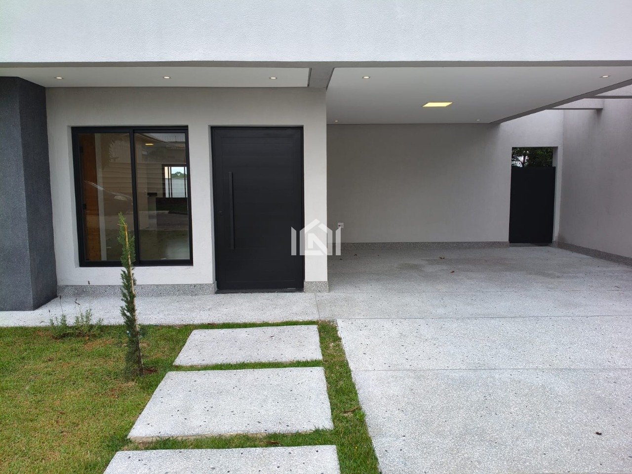 casa a venda no Reserva jatoba - 
fachada