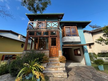 house em Rua Laurindo Comiotto, Lagos do Bosque - Gramado - RS