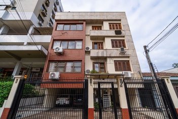 apartment em Rua General Pedro Bittencourt, Passo da Areia - Porto Alegre - RS