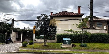 house em Rua Jaime Balão, Hugo Lange - Curitiba - PR