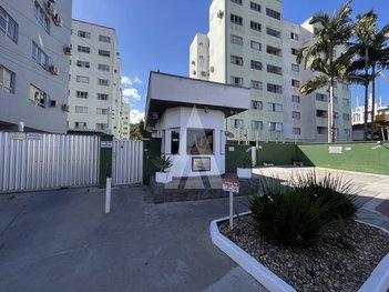 apartment em Rua Albano Schmidt, Boa Vista - Joinville - SC
