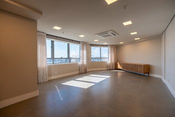 office em Avenida Doutor Nilo Peçanha, Três Figueiras - Porto Alegre - RS