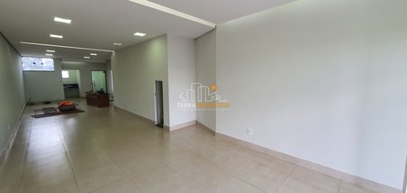 business em Rua Amazonas, Centro - Piumhi - MG