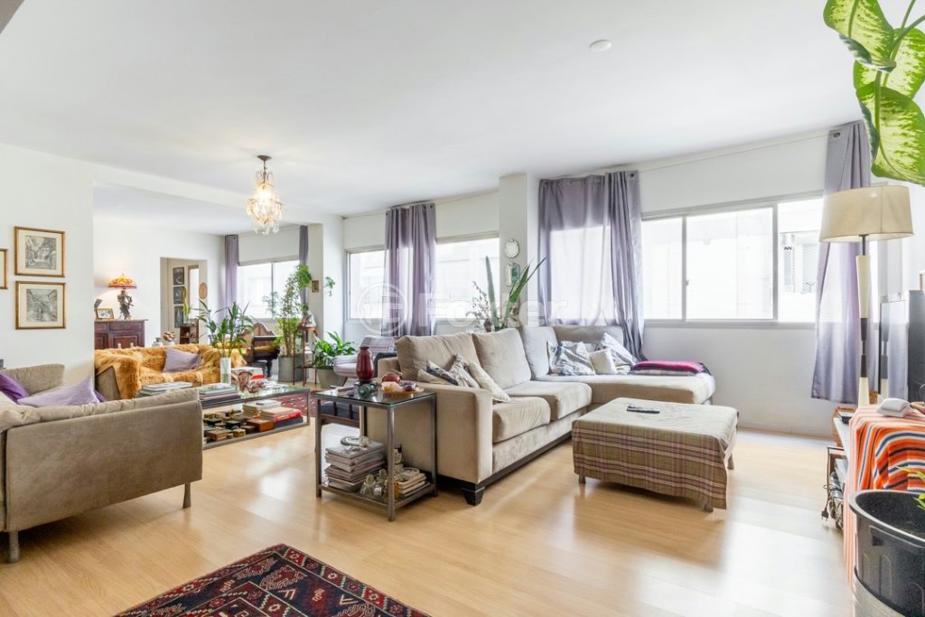 1721936618760-7_vista_20geral_20de_20va_cc_81rios_20ambientes_20da_20sala_20_20entrada_2c_20living_201_20e_20living_202_20com_20home_20theater_20.jpeg