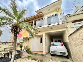 house em Rua das Eretrinas, Madri - Palhoça - SC