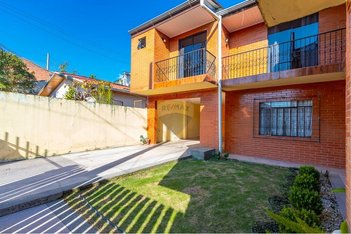 house em Rua Altevir Borges, Sítio Cercado - Curitiba - PR