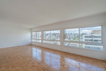 apartment em Vinte e Quatro de Outubro, Moinhos de Vento - Porto Alegre - RS