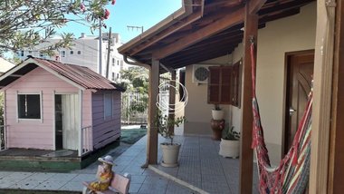 house em Osvaldo Rogério Braga, Ingleses do Rio Vermelho - Florianópolis - SC