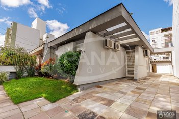 house em Rua Pedro Pieretti, Jardim Botânico - Porto Alegre - RS