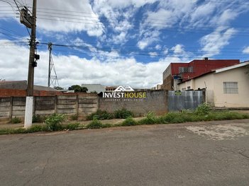 land_lot em Rua Antônio Rodrigues Arzão, Recreio dos Bandeirantes - Guaxupé - MG