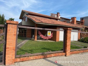 house em Rua Rio Negro, Centro - Xangri-Lá - RS