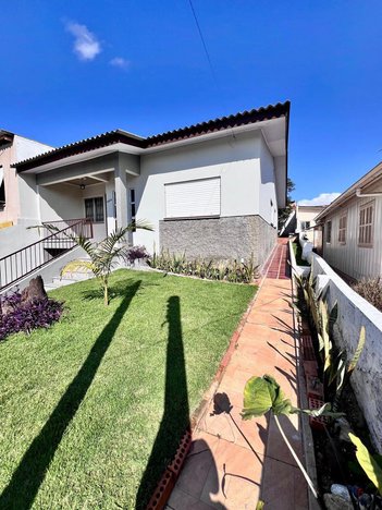 house em Rua Bolívia, São José - Canoas - RS