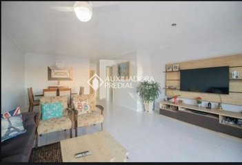 house em Rua Arnaldo Ballve, Jardim Itu - Porto Alegre - RS
