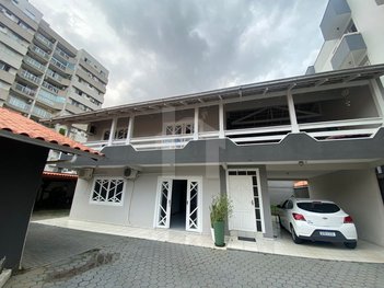 house em Rua Guilherme Hering, Centro - Jaraguá do Sul - SC