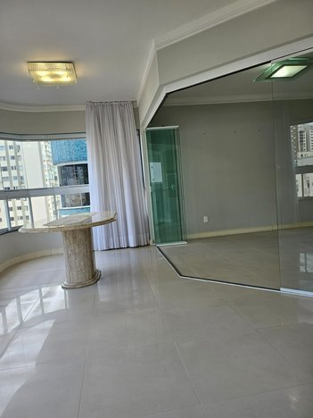 apartment em Avenida Osmar de Souza Nunes, Pioneiros - Balneário Camboriú - SC