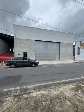 industrial em Rua Betume, Petrolândia - Contagem - MG