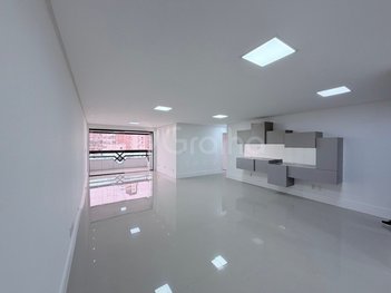 apartment em Avenida Governador Irineu Bornhausen, Agronômica - Florianópolis - SC