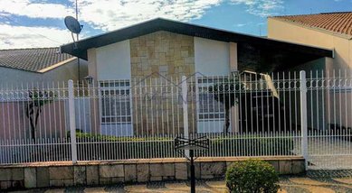 house em Rua Antônio Gambagorte, Centro - Pirassununga - SP