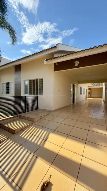 house em Rua Pioneiro Carlos João Basso, Jardim Itália II - Maringá - PR