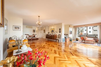 apartment em Rua Tito Lívio Zambecari, Mont Serrat - Porto Alegre - RS