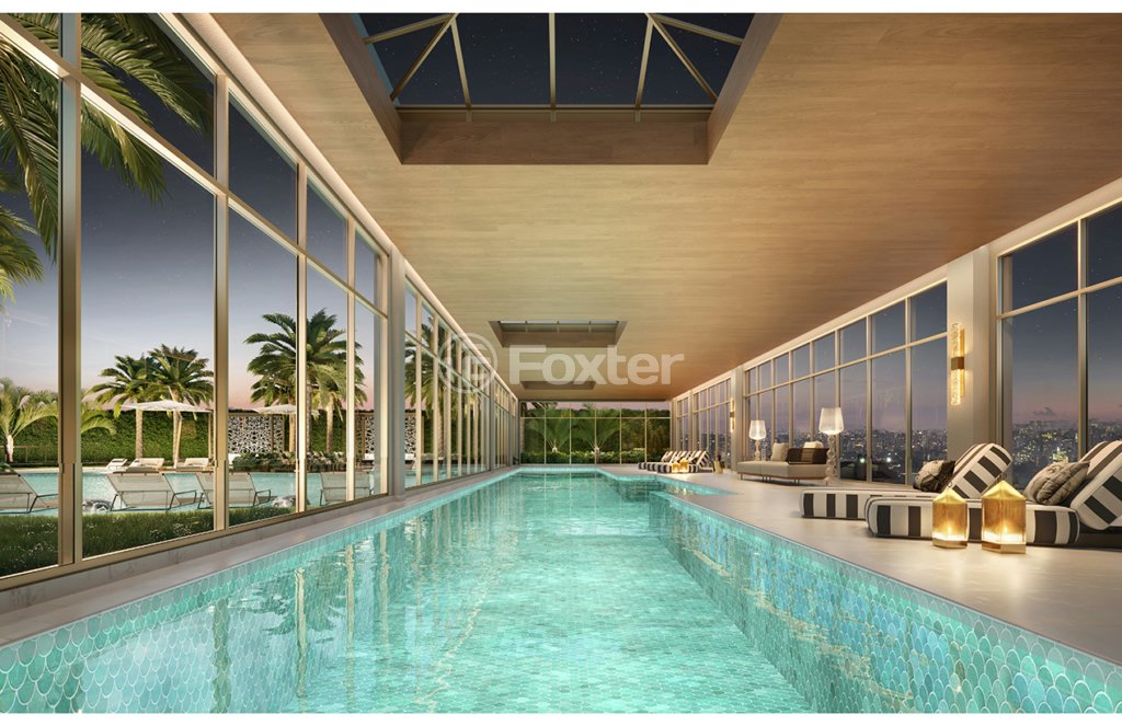 piscina-coberta-e-luxuosa