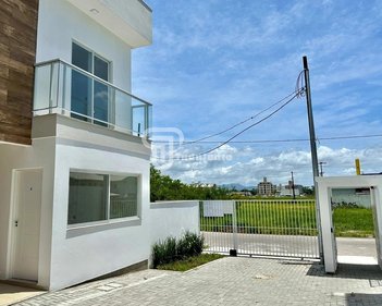 house em Rua Orlando João da Rosa, Nova Palhoça - Palhoça - SC
