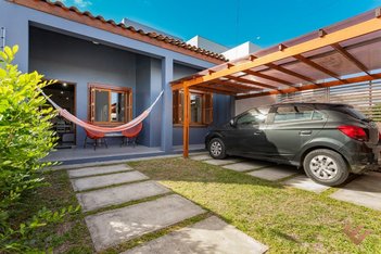 house em Rua Claudio Millar, Laranjal - Pelotas - RS