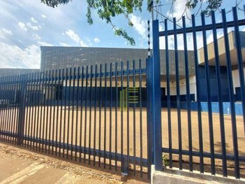 industrial em Avenida Benedito Sufredini, Conjunto Habitacional São Deocleciano - São José do Rio Preto - SP