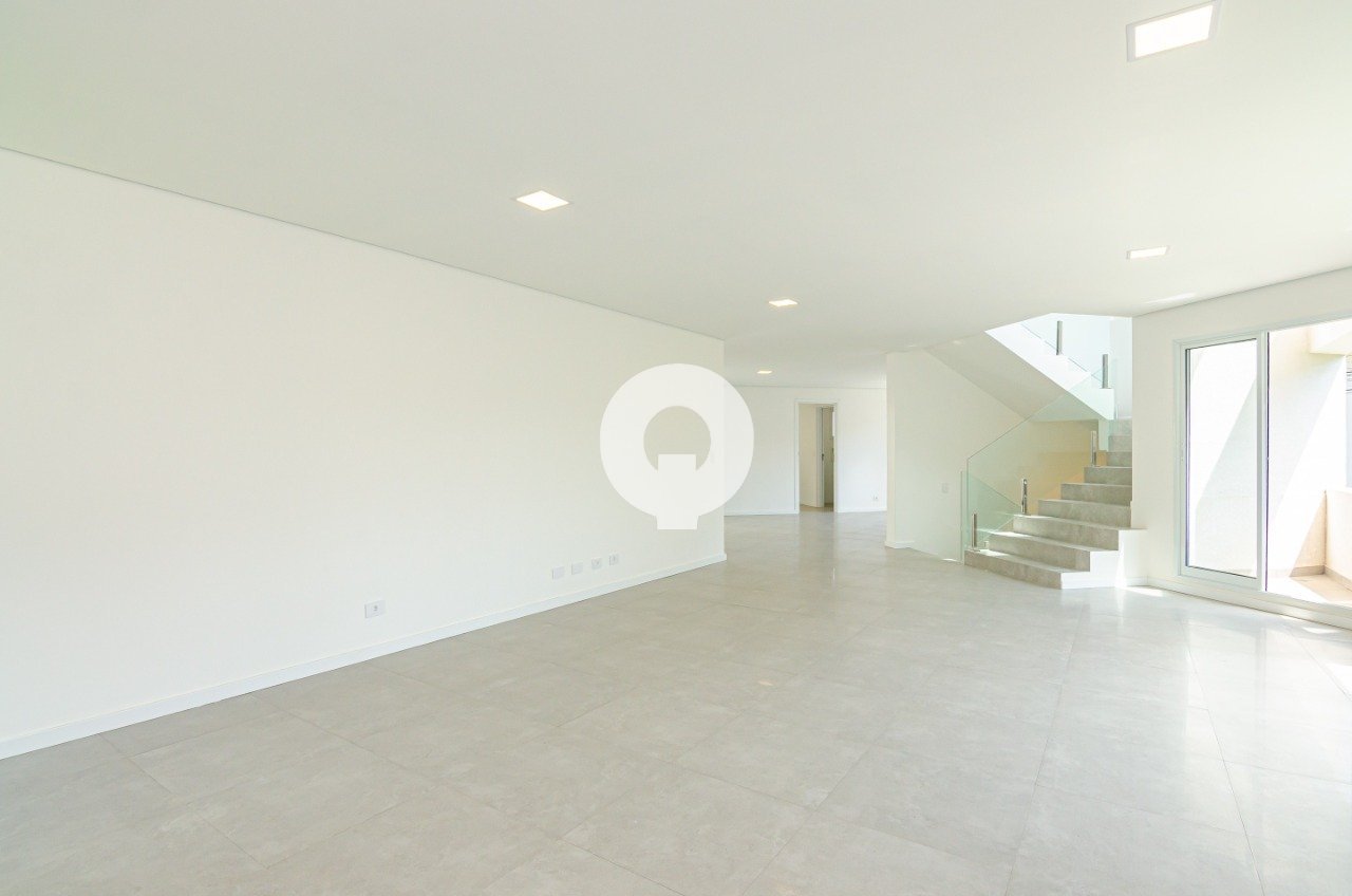 1casa condominio Santa Felicidade 4 suites